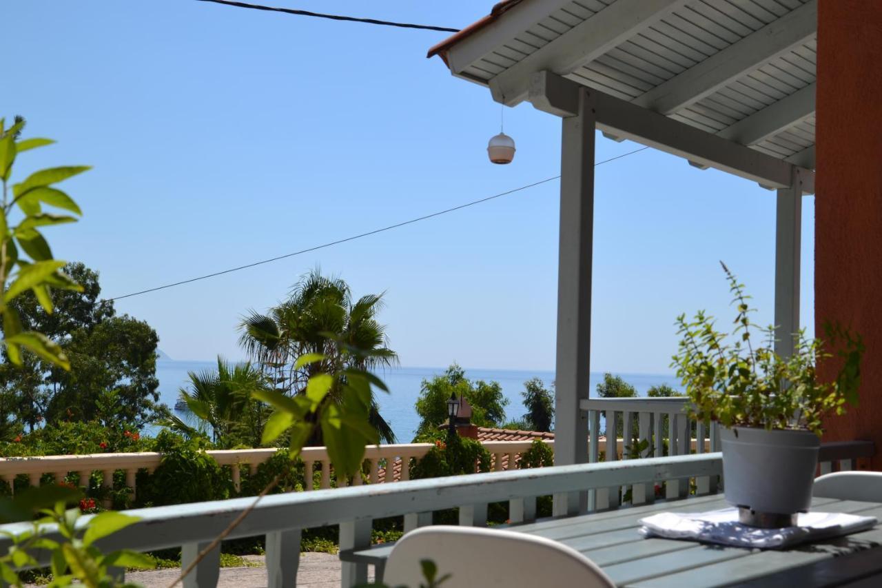Mihaila Seaside: 2 Bedroom Bungalows Kefalonia Spartia  Ngoại thất bức ảnh