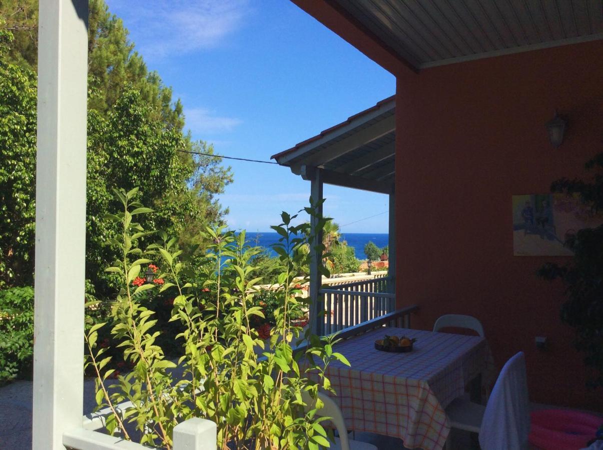 Mihaila Seaside: 2 Bedroom Bungalows Kefalonia Spartia  Ngoại thất bức ảnh